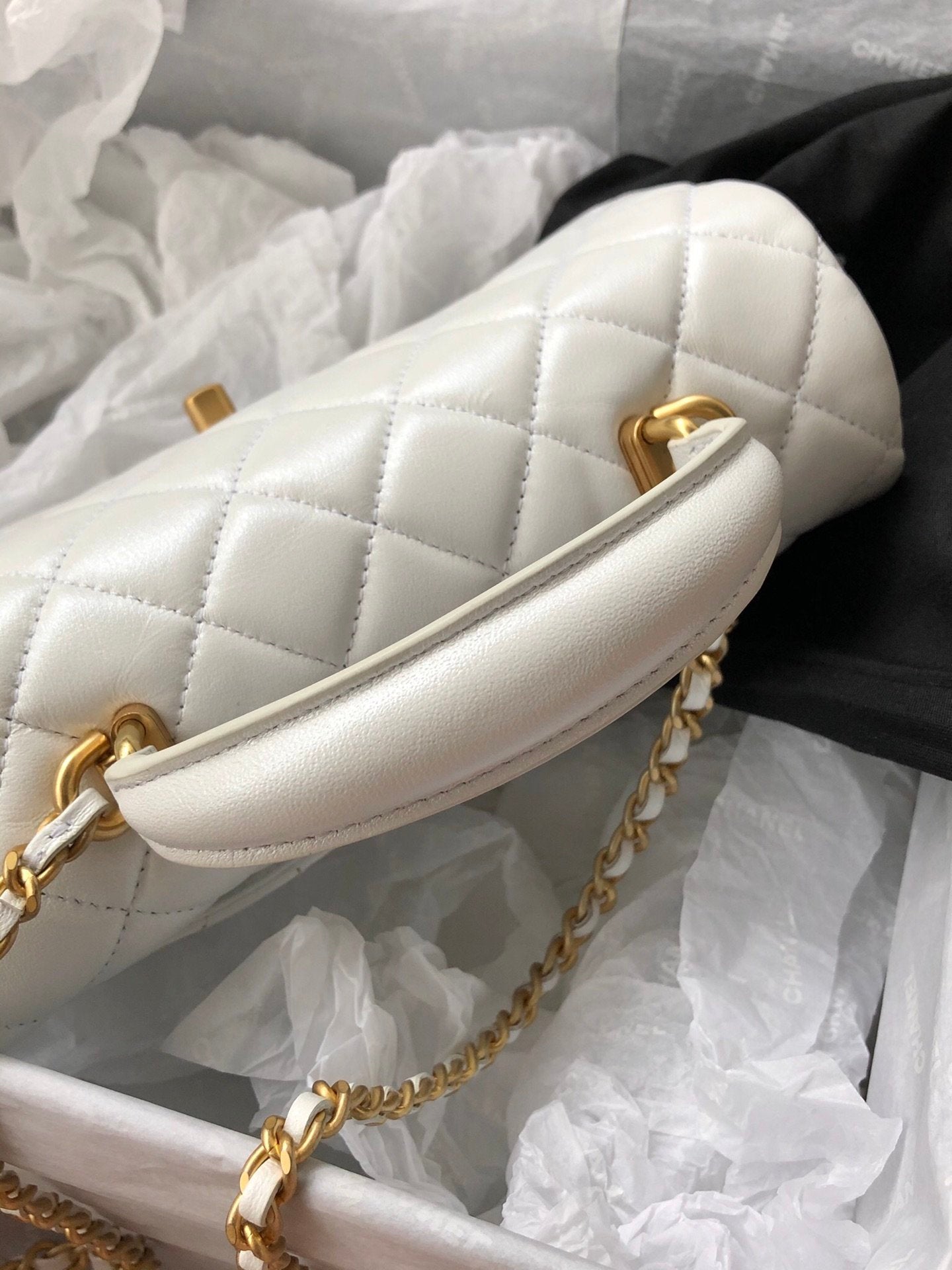 Chanel Classic Flap Bag 20cm White - Image 2