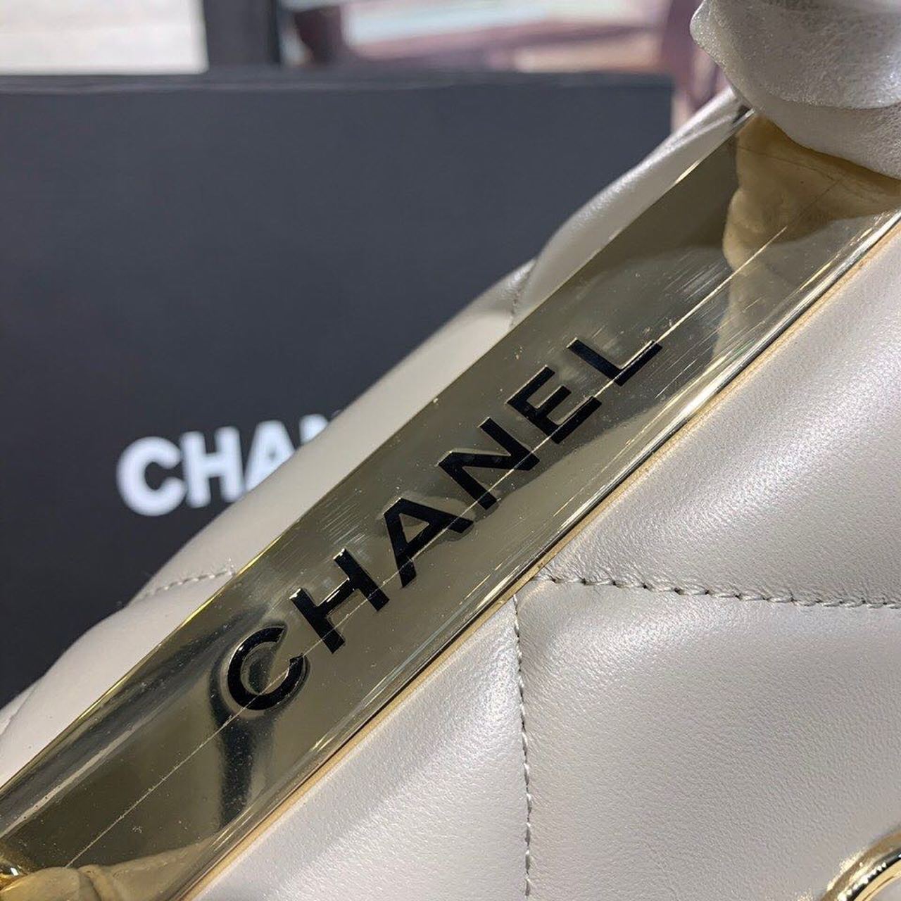 Chanel Trendy CC Maxi Top Handle Bag 25cm Lambskin Leather Fall/Winter Act 1 Collection Grey - Image 11