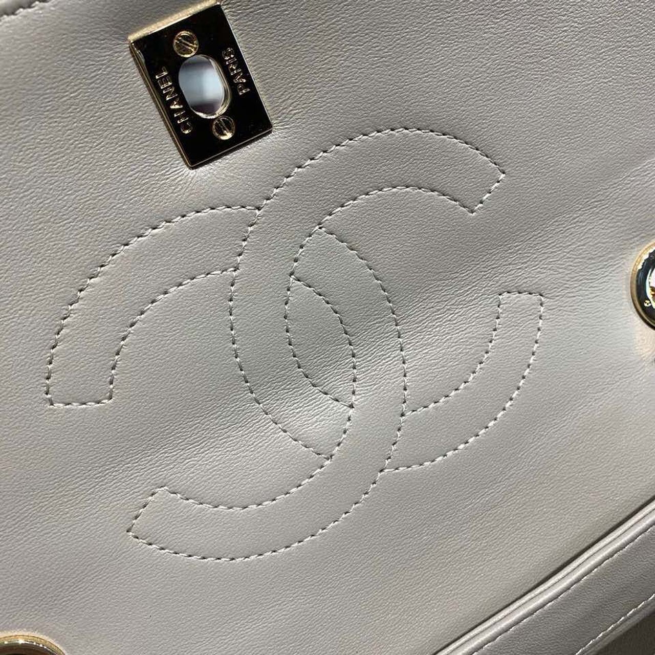 Chanel Trendy CC Maxi Top Handle Bag 25cm Lambskin Leather Fall/Winter Act 1 Collection Grey - Image 15