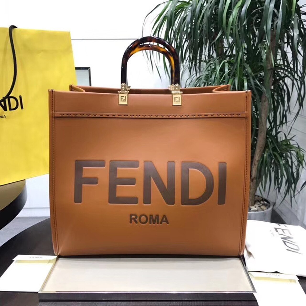 Fendi Sunshine Shopper Tote Bag 40cm Calfskin Leather Spring/Summer Collection, Brown - Image 2