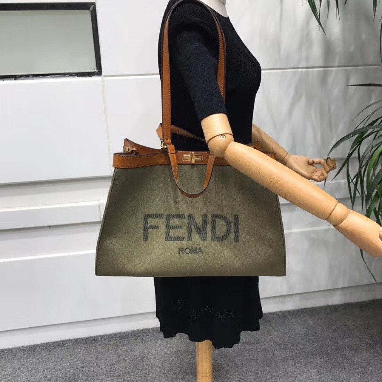 Fendi Logo Shopper Tote Bag 42cm Spring/Summer Collection, Brown - Image 8