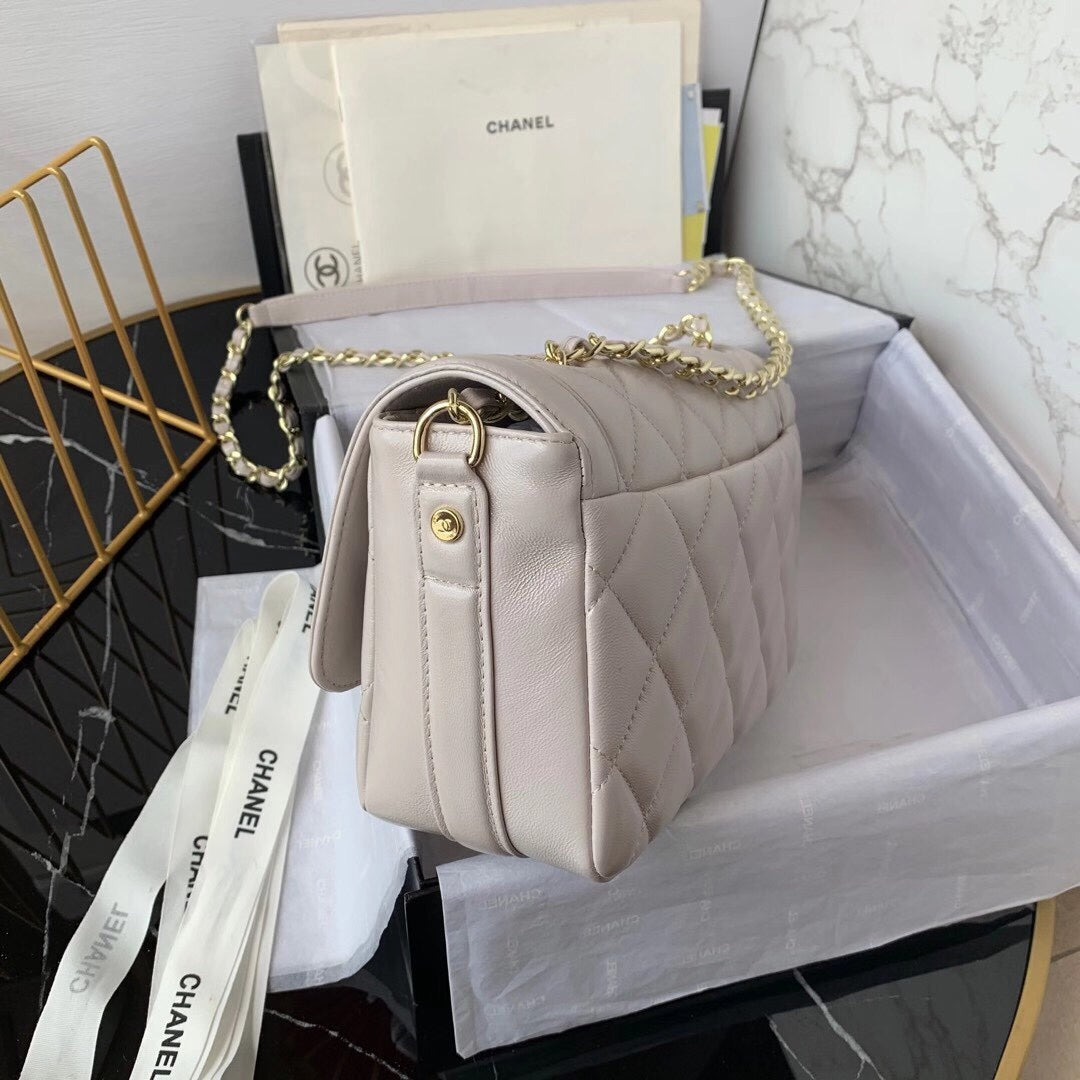 Chanel Classic Flapbag Gold Hardware 23cm - Image 6