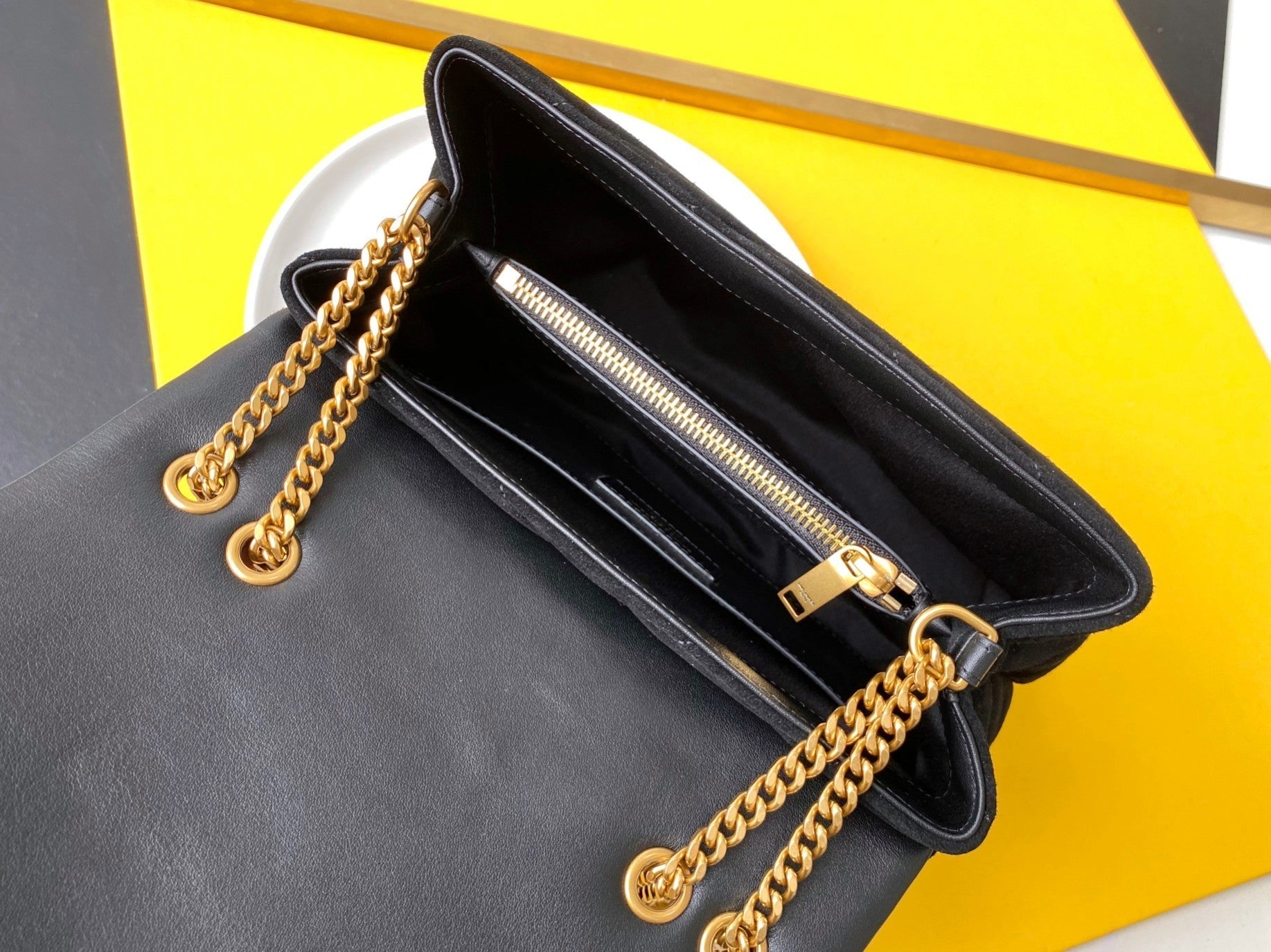 Saint Laurent Loulou Small Chain Bag With Gold Hardware 25cm - Image 6
