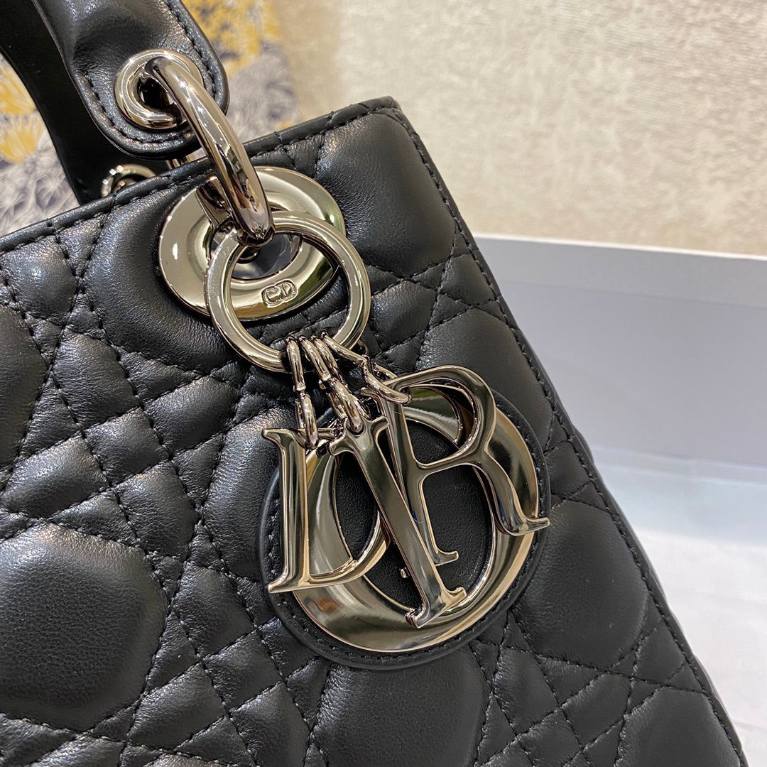 Christian Dior Lady Dior Bag Metal Hardware Spring Collection 20cm Black - Image 4