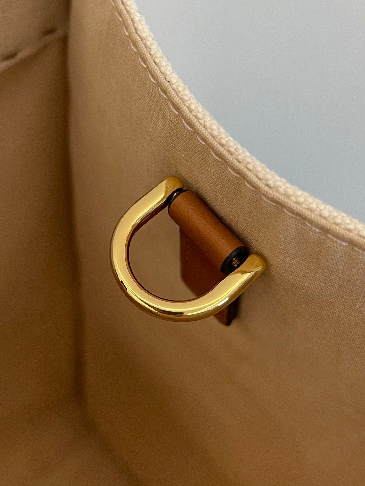 Fendi Tote Bag 35cm Beige - Image 8