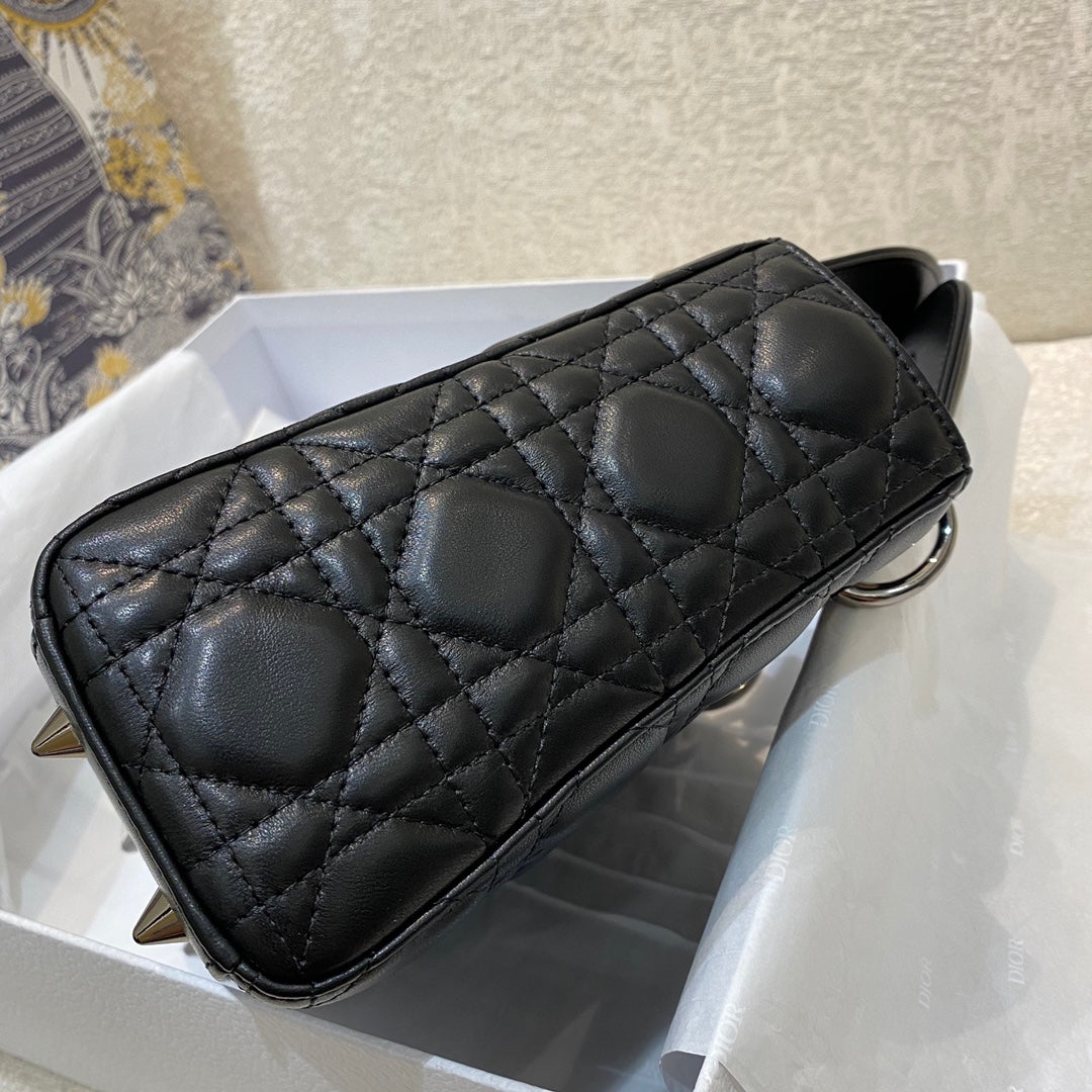 Christian Dior Lady Dior Bag Metal Hardware Spring Collection 20cm Black - Image 6