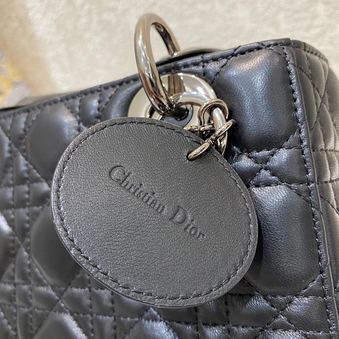 Christian Dior Lady Dior Bag Metal Hardware Spring Collection 20cm Black - Image 9